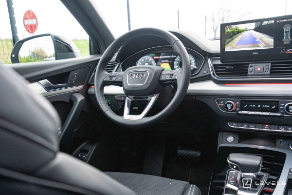 Audi Q5 55 TFSIe 367 CH QUATTRO S LINE S-TRONIC 