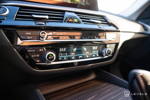 BMW Serie 530e Touring xDrive 292 Ch Luxury BVA8