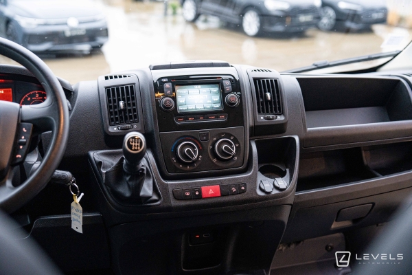 Utilitaire Peugeot Boxer Fg II 330 L1H1 2.0 BlueHDi 160 S&S Premium Pack