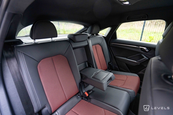Audi Q3 45 TFSIe 245CH S-Line S TRONIC 6