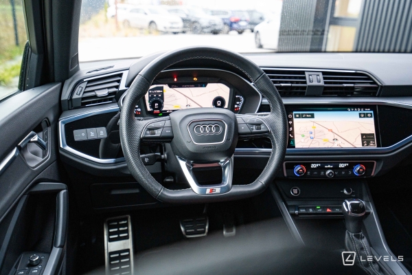 Audi Q3 45 TFSIe 245CH S-Line S TRONIC 6