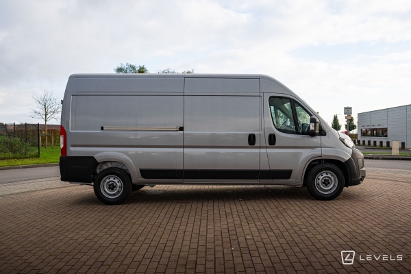 Utilitaire NOUVEAU PEUGEOT Boxer Fg II L3H2 3.5 140ch S&S Pack Premium Connect BVA8