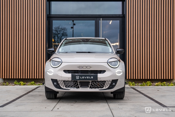 Fiat 600 Hybrid La Prima