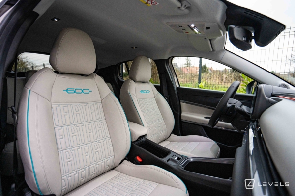 Fiat 600 Hybrid La Prima