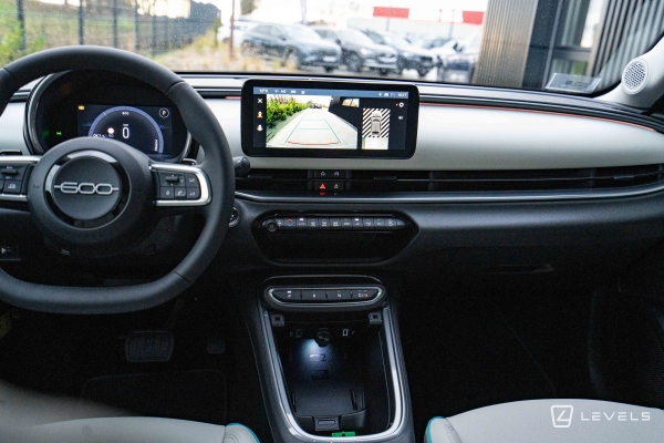 Fiat 600 Hybrid La Prima