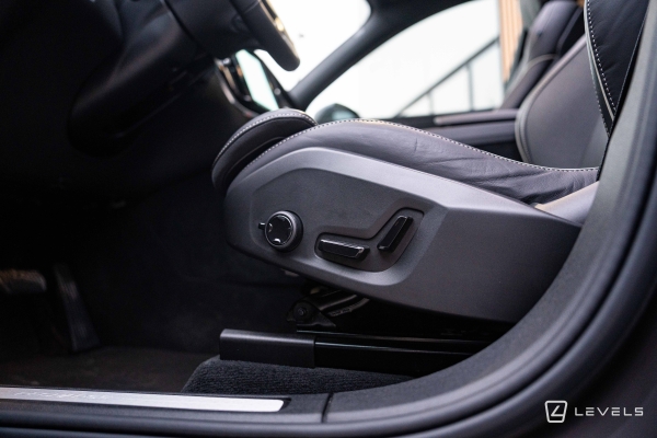 Volvo XC60 T6 253 + 145 ch Recharge Ultimate Style Chrome