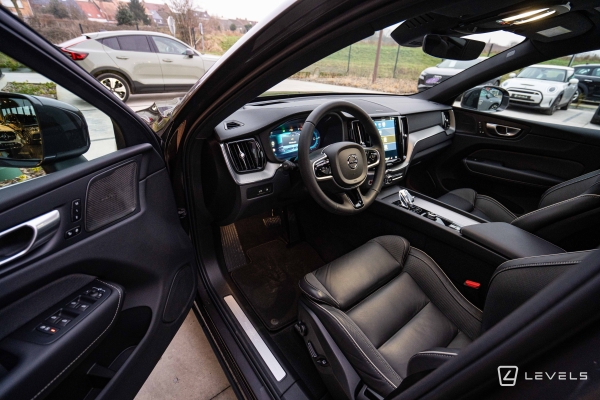  Volvo XC60 T6 253 + 145 ch Recharge Ultimate Style Chrome