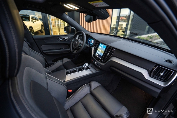  Volvo XC60 T6 253 + 145 ch Recharge Ultimate Style Chrome