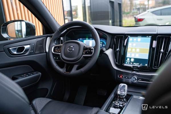  Volvo XC60 T6 253 + 145 ch Recharge Ultimate Style Chrome