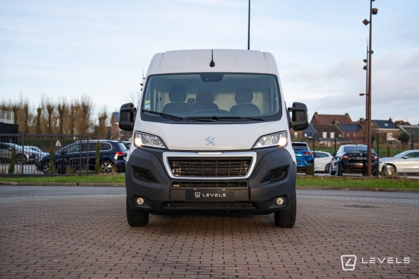 Utilitaire Peugeot Boxer Fg II 330 L2H2 2.2 BlueHDi S&S 140ch Asphalt