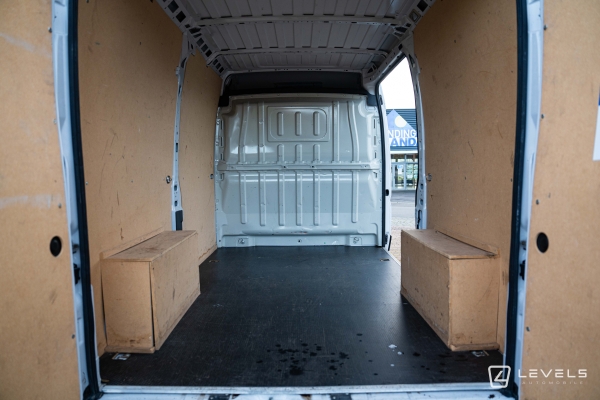 Utilitaire Peugeot Boxer Fg II 330 L2H2 2.2 BlueHDi S&S 140ch Asphalt