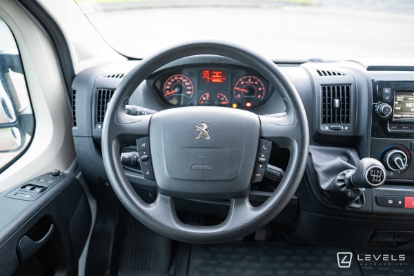 Utilitaire Peugeot Boxer Fg II 330 L2H2 2.2 BlueHDi S&S 140ch Asphalt