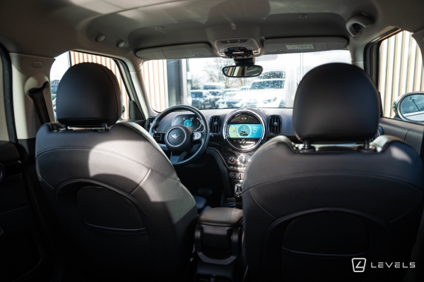 MINI COUNTRYMAN COOPER Essential 136 ch BVA7