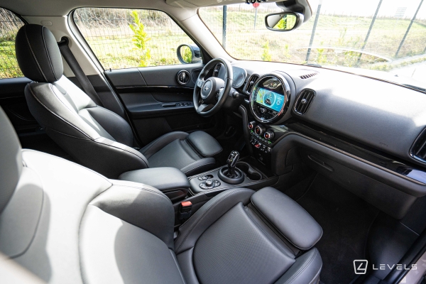 MINI COUNTRYMAN COOPER Essential 136 ch BVA7