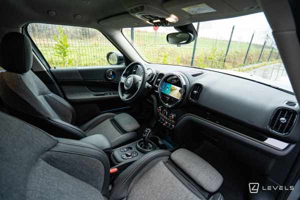 MINI COUNTRYMAN COOPER Essential 136 ch BVA7