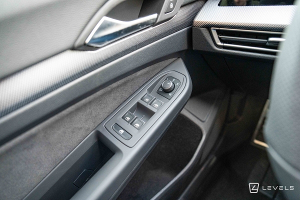  Volkswagen GOLF 8 1.5L eTSI 150 CH R-LINE Limited DSG7