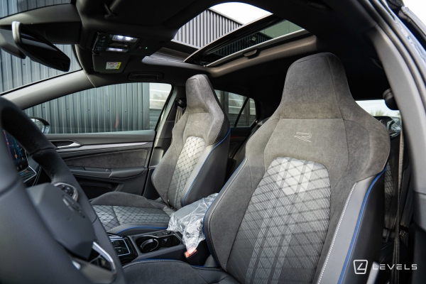  Volkswagen GOLF 8 1.5L eTSI 150 CH R-LINE Limited DSG7