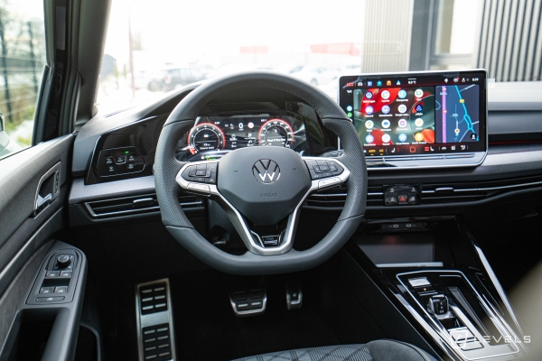  Volkswagen GOLF 8 1.5L eTSI 150 CH R-LINE Limited DSG7