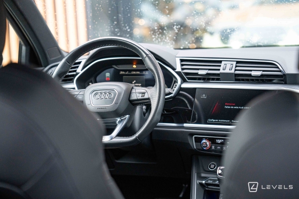 Audi Q3 45 TFSIe 245CH S-Line S TRONIC 6