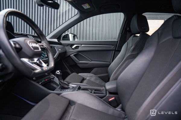 Audi Q3 45 TFSIe 245CH S-Line S TRONIC 6