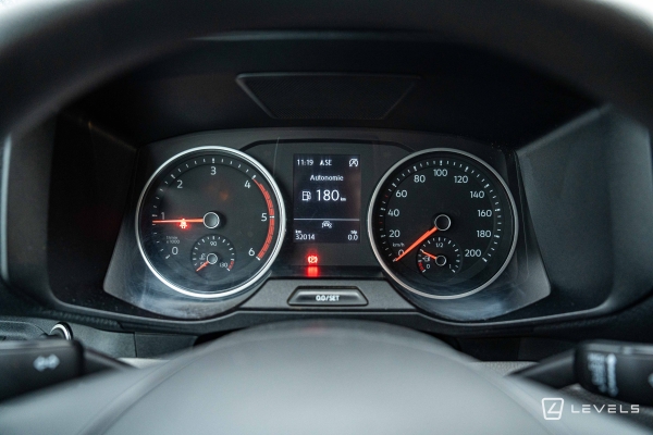 Utilitaire VOLKSWAGEN CRAFTER 2.0 TDI 140 L3H3 TRACTION BUSINESS PLUS 