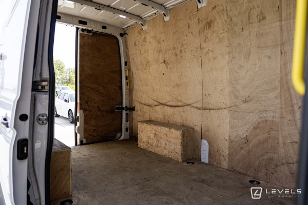 Utilitaire VOLKSWAGEN CRAFTER 2.0 TDI 140 L3H3 TRACTION BUSINESS PLUS 