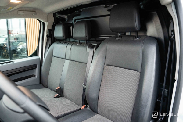 Utilitaire PEUGEOT EXPERT 2.0 HDI 145 LONG ASPHALT
