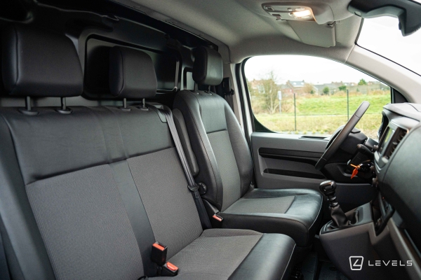 Utilitaire PEUGEOT EXPERT 2.0 HDI 145 LONG ASPHALT