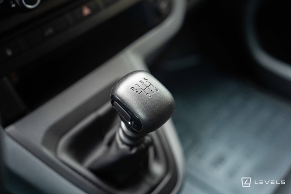 Utilitaire PEUGEOT EXPERT 2.0 HDI 145 LONG ASPHALT