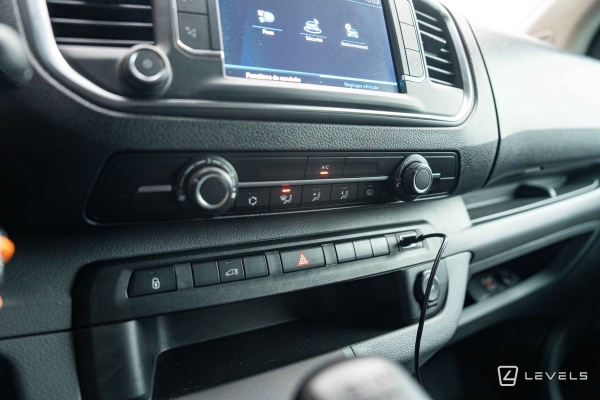 Utilitaire PEUGEOT EXPERT 2.0 HDI 145 LONG ASPHALT
