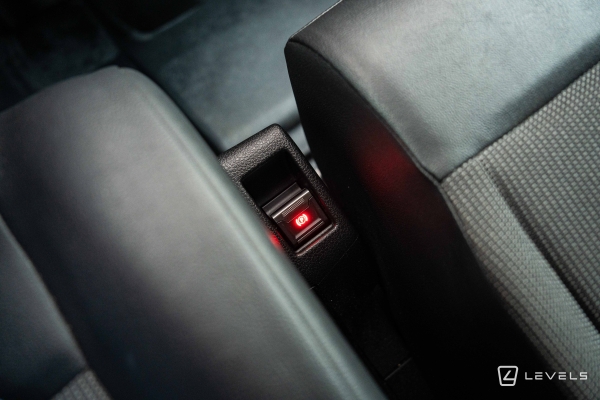 Utilitaire PEUGEOT EXPERT 2.0 HDI 145 LONG ASPHALT
