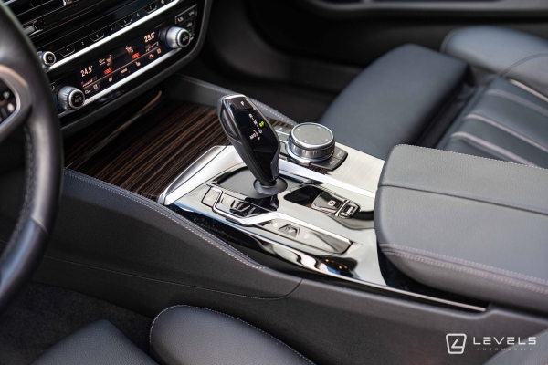 BMW Serie 530e Touring xDrive 292 Ch Luxury BVA8