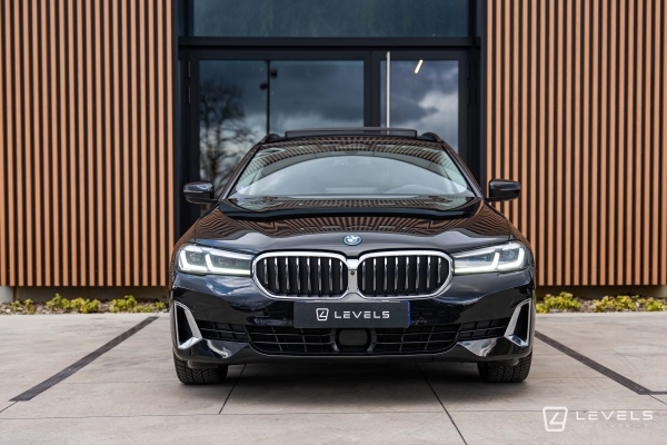BMW Serie 530e Touring xDrive 292 Ch Luxury BVA8