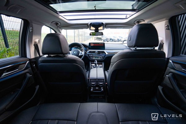 BMW Serie 530e Touring xDrive 292 Ch Luxury BVA8