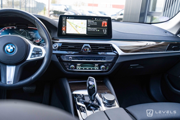 BMW Serie 530e Touring xDrive 292 Ch Luxury BVA8