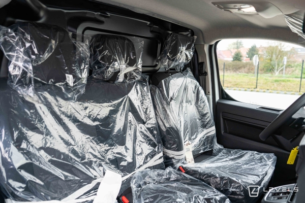 Utilitaire NOUVEAU PEUGEOT EXPERT M Fg 2.0 BLUEHDI 145CH S&S Pack Premium Connect BVA8