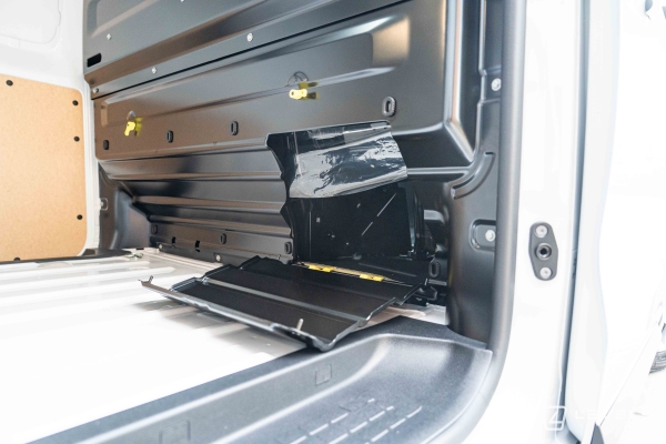 Utilitaire NOUVEAU PEUGEOT EXPERT M Fg 2.0 BLUEHDI 145CH S&S Pack Premium Connect BVA8