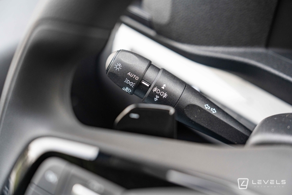 Utilitaire NOUVEAU PEUGEOT EXPERT M Fg 2.0 BLUEHDI 145CH S&S Pack Premium Connect BVA8