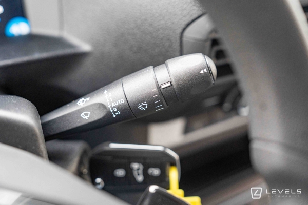 Utilitaire NOUVEAU PEUGEOT EXPERT M Fg 2.0 BLUEHDI 145CH S&S Pack Premium Connect BVA8