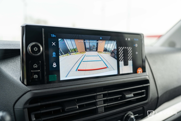Utilitaire NOUVEAU PEUGEOT EXPERT M Fg 2.0 BLUEHDI 145CH S&S Pack Premium Connect BVA8