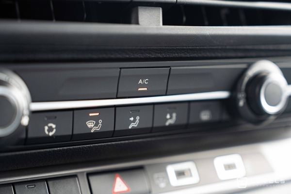 Utilitaire NOUVEAU PEUGEOT EXPERT M Fg 2.0 BLUEHDI 145CH S&S Pack Premium Connect BVA8