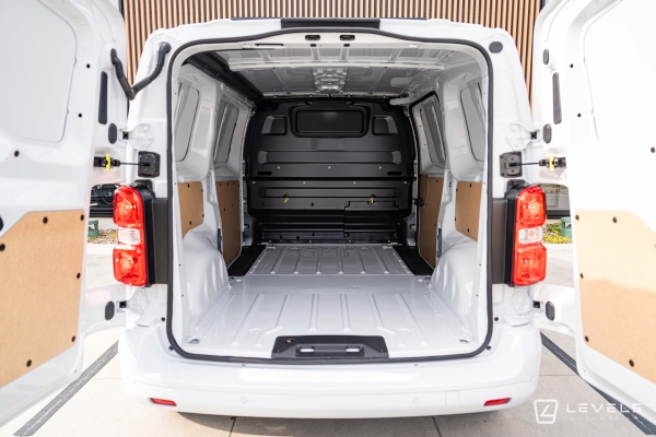 Utilitaire NOUVEAU PEUGEOT EXPERT M Fg 2.0 BLUEHDI 145CH S&S Pack Premium Connect BVA8