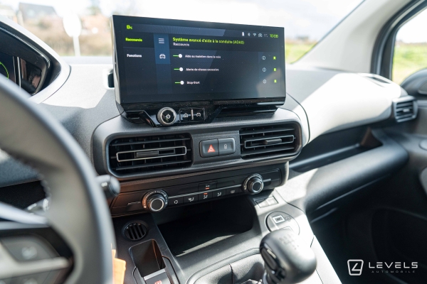 Utilitaire NOUVEAU PEUGEOT RIFTER 1.5 BLUEHDI 100CH ALLURE - 5 PLACES - 