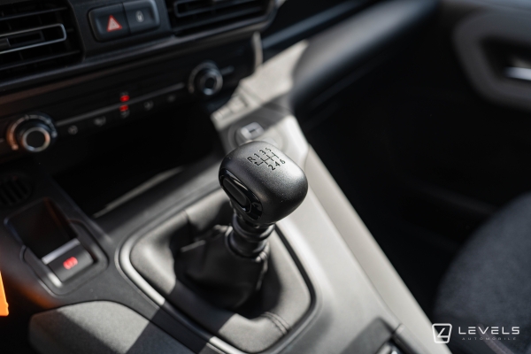 Utilitaire NOUVEAU PEUGEOT RIFTER 1.5 BLUEHDI 100CH ALLURE - 5 PLACES - 