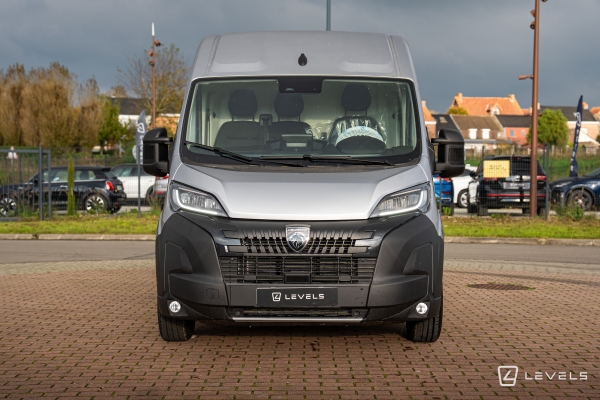 Utilitaire NOUVEAU PEUGEOT Boxer Fg II L3H2 3.5 140ch S&S Pack Premium Connect BVA8