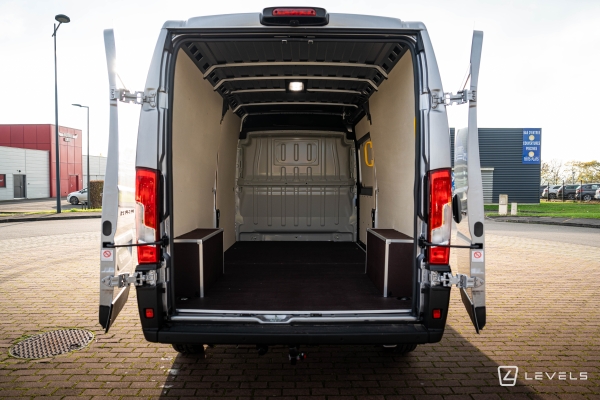 Utilitaire NOUVEAU PEUGEOT Boxer Fg II L3H2 3.5 140ch S&S Pack Premium Connect BVA8