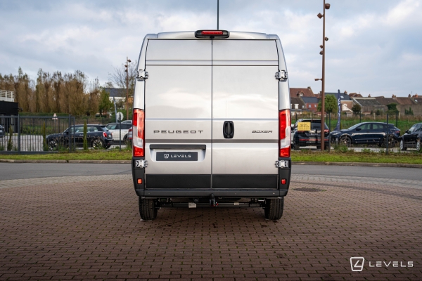 Utilitaire NOUVEAU PEUGEOT Boxer Fg II L3H2 3.5 140ch S&S Pack Premium Connect BVA8