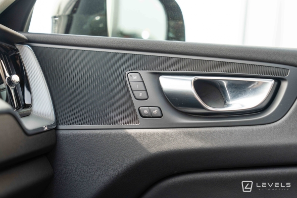  Volvo XC60 T6 253 + 145 ch Recharge GT8 Plus Style Dark