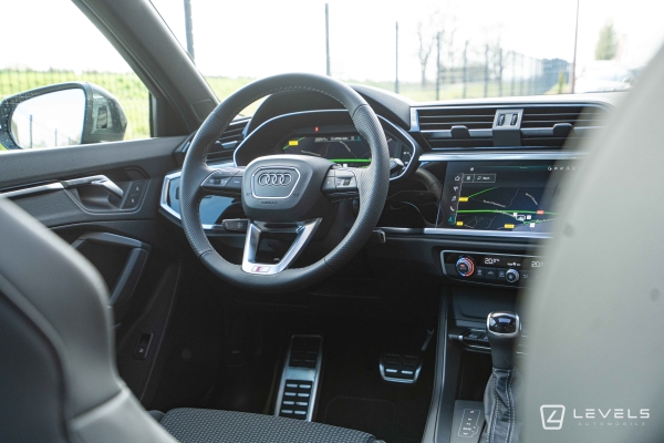 Audi Q3 45 TFSIe 245CH S-Line S TRONIC 6