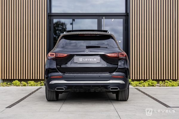 Mercedes GLA 250E AMG LINE 8G-DCT